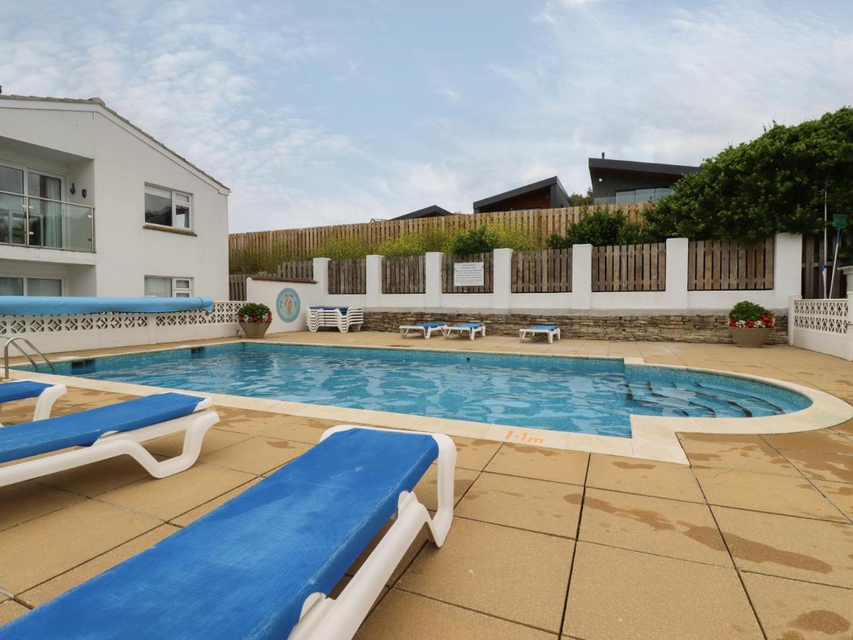 7 Europa Court Apartment *